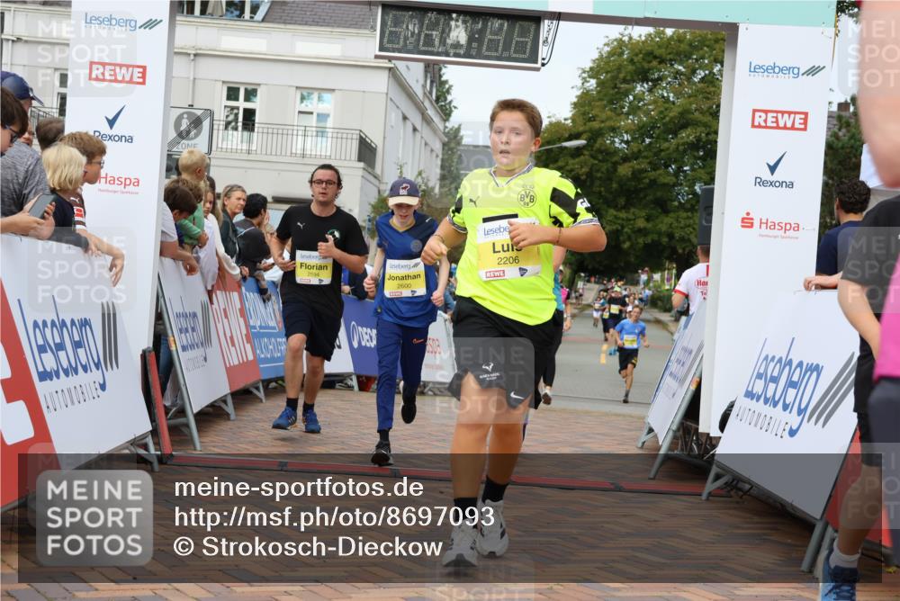 31.08.2025 - 21. Blankeneser Heldenlauf Strokosch-Dieckow http://msf.ph/oto/8697093 31.08.2025 10:30:55 Ziel 2594, 2376, 2136, 2168, 2600, 2206, 2309, 2310 meine-sportfotos.de
