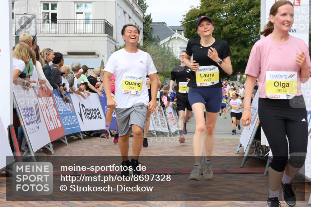31.08.2025 - 21. Blankeneser Heldenlauf Strokosch-Dieckow http://msf.ph/oto/8697328 31.08.2025 10:29:36 Ziel 2491, 2578, 2614, 2615, 2426, 2684, 2538, 2558, 2277 meine-sportfotos.de