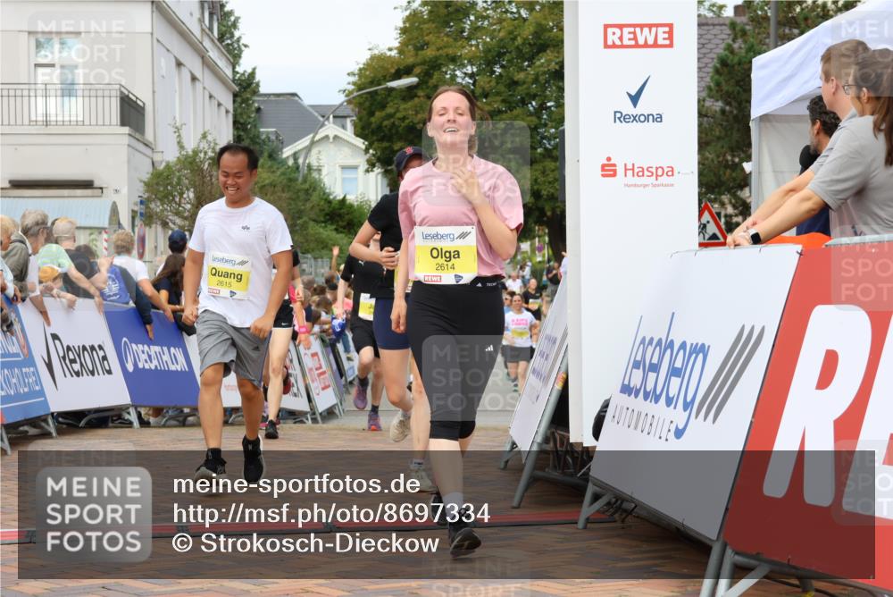 31.08.2025 - 21. Blankeneser Heldenlauf Strokosch-Dieckow http://msf.ph/oto/8697334 31.08.2025 10:29:36 Ziel 2491, 2578, 2614, 2615, 2426, 2684, 2538, 2558, 2277 meine-sportfotos.de