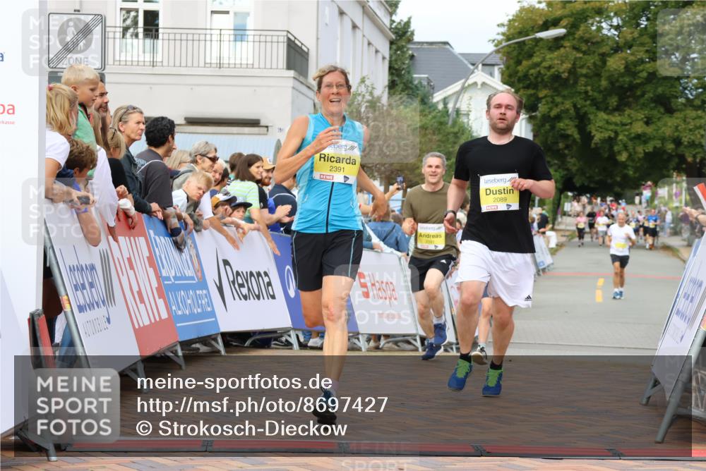 31.08.2025 - 21. Blankeneser Heldenlauf Strokosch-Dieckow http://msf.ph/oto/8697427 31.08.2025 10:29:08 Ziel 2246, 2035, 2457, 2212, 2230, 2391, 2091, 2089 meine-sportfotos.de