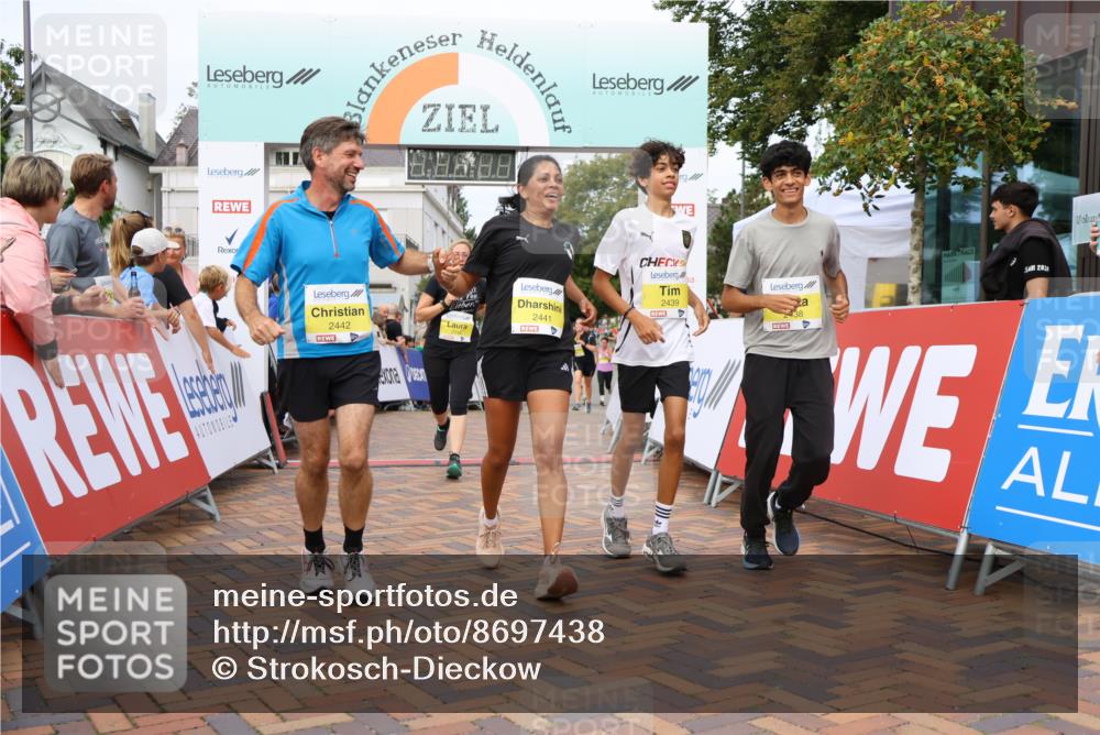 31.08.2025 - 21. Blankeneser Heldenlauf Strokosch-Dieckow http://msf.ph/oto/8697438 31.08.2025 10:34:48 Ziel 2524, 2244, 2021, 2214, 2215, 2655, 2298, 2488, 2438, 2439, 2349, 2441, 2442, 2350, 2048 meine-sportfotos.de