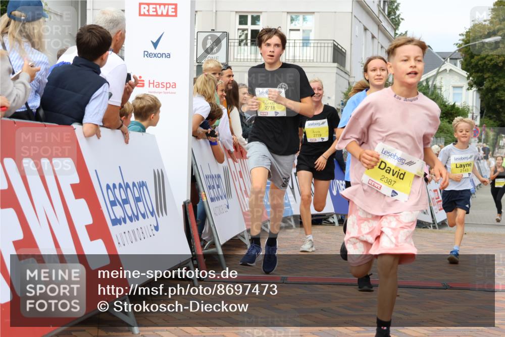 31.08.2025 - 21. Blankeneser Heldenlauf Strokosch-Dieckow http://msf.ph/oto/8697473 31.08.2025 10:28:53 Ziel 2060, 2346, 2718, 2719, 2143, 2387 meine-sportfotos.de