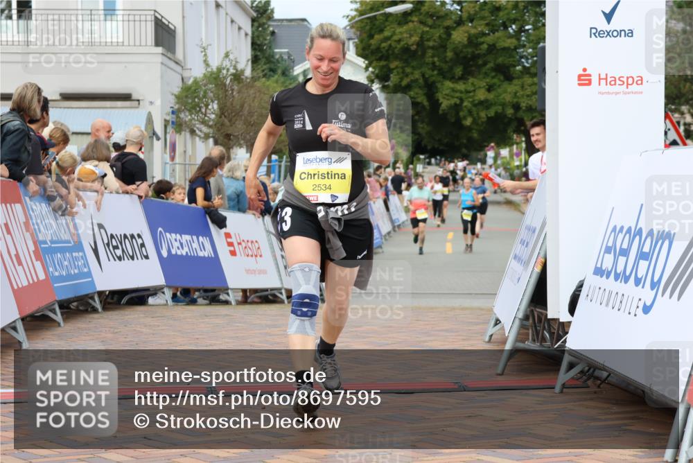 31.08.2025 - 21. Blankeneser Heldenlauf Strokosch-Dieckow http://msf.ph/oto/8697595 31.08.2025 10:33:50 Ziel 2635, 2634, 2530, 2534 meine-sportfotos.de