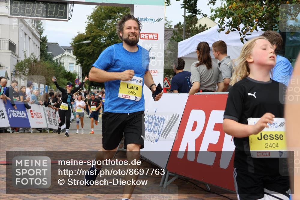 31.08.2025 - 21. Blankeneser Heldenlauf Strokosch-Dieckow http://msf.ph/oto/8697763 31.08.2025 10:32:45 Ziel 2681, 2680, 2256, 2257, 2404, 2405, 2323, 2201, 2479 meine-sportfotos.de