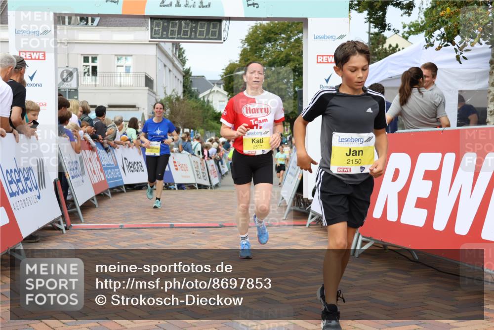 31.08.2025 - 21. Blankeneser Heldenlauf Strokosch-Dieckow http://msf.ph/oto/8697853 31.08.2025 10:27:12 Ziel 1101, 2111, 2150, 2236, 2205, 2521, 2517, 2413 meine-sportfotos.de