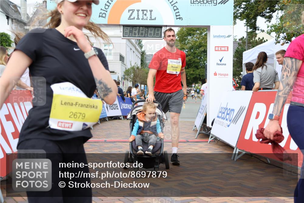 31.08.2025 - 21. Blankeneser Heldenlauf Strokosch-Dieckow http://msf.ph/oto/8697879 31.08.2025 10:32:04 Ziel 2679, 2678, 2222, 2567, 2734, 2735, 2105, 2228, 2501 meine-sportfotos.de