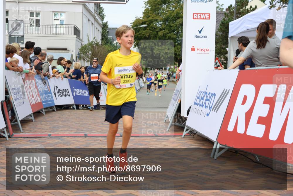 31.08.2025 - 21. Blankeneser Heldenlauf Strokosch-Dieckow http://msf.ph/oto/8697906 31.08.2025 10:27:00 Ziel 1101, 2364, 2468, 2393, 2380 meine-sportfotos.de