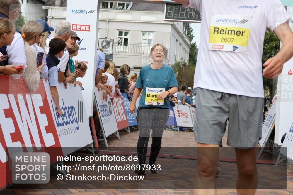 31.08.2025 - 21. Blankeneser Heldenlauf Strokosch-Dieckow http://msf.ph/oto/8697933 31.08.2025 10:26:51 Ziel 2057, 2364, 2013, 2749, 2607, 2646, 2478, 2380 meine-sportfotos.de