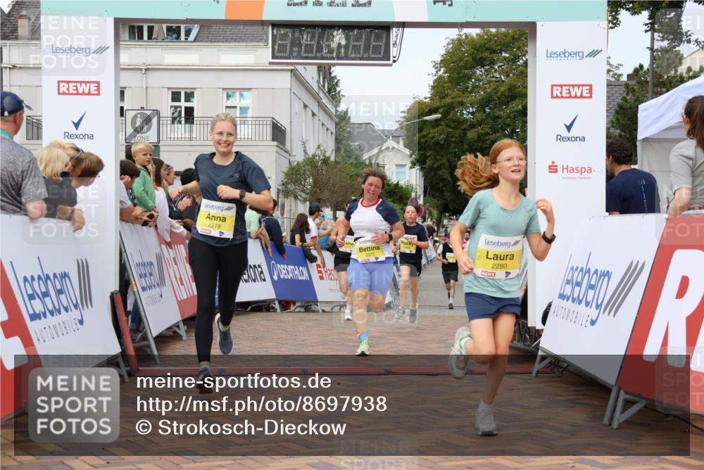 31.08.2025 - 21. Blankeneser Heldenlauf Strokosch-Dieckow http://msf.ph/oto/8697938 31.08.2025 10:31:49 Ziel 2077, 2407, 2280, 2462, 2340, 2278 meine-sportfotos.de