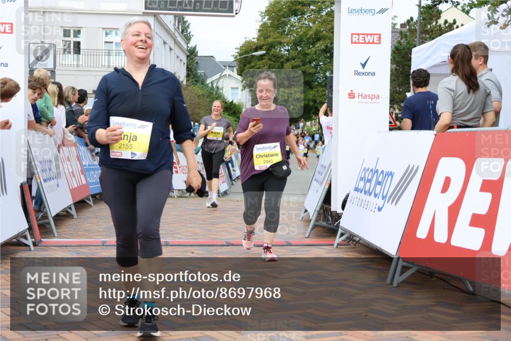 31.08.2025 - 21. Blankeneser Heldenlauf Strokosch-Dieckow http://msf.ph/oto/8697968 31.08.2025 10:31:41 Ziel 2190, 2092, 2079, 2340, 2155, 2443 meine-sportfotos.de