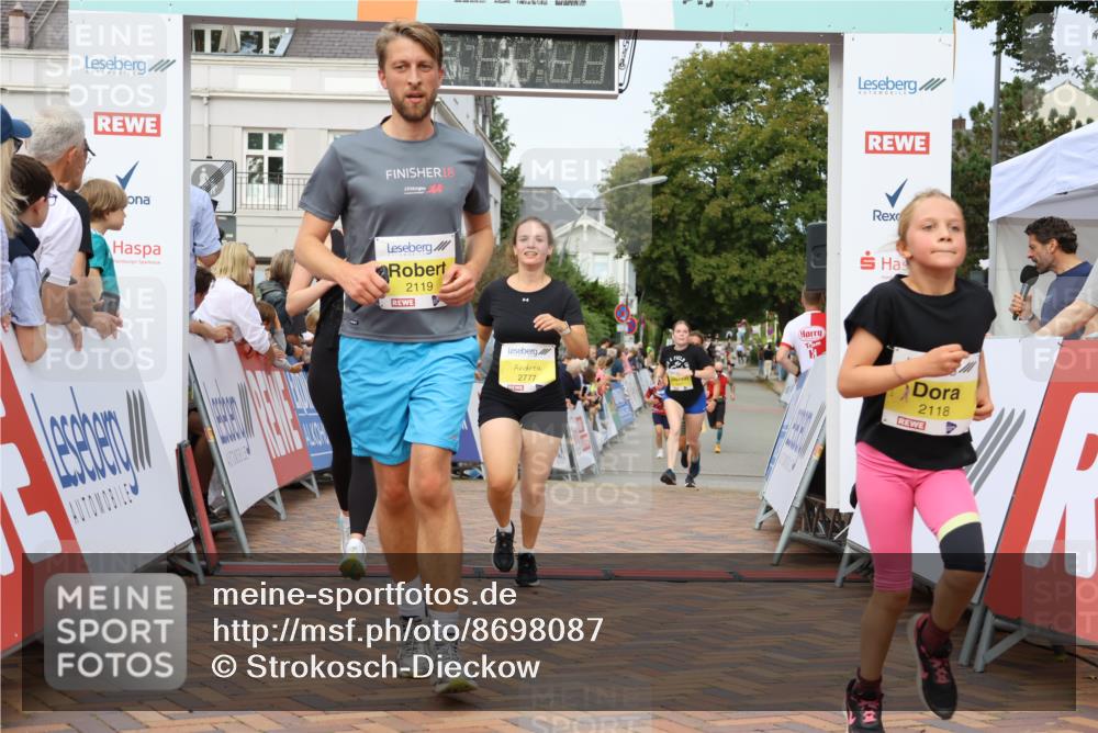 31.08.2025 - 21. Blankeneser Heldenlauf Strokosch-Dieckow http://msf.ph/oto/8698087 31.08.2025 10:26:05 Ziel 2736, 2777, 2342, 2671, 2193, 2447, 2119, 2118 meine-sportfotos.de