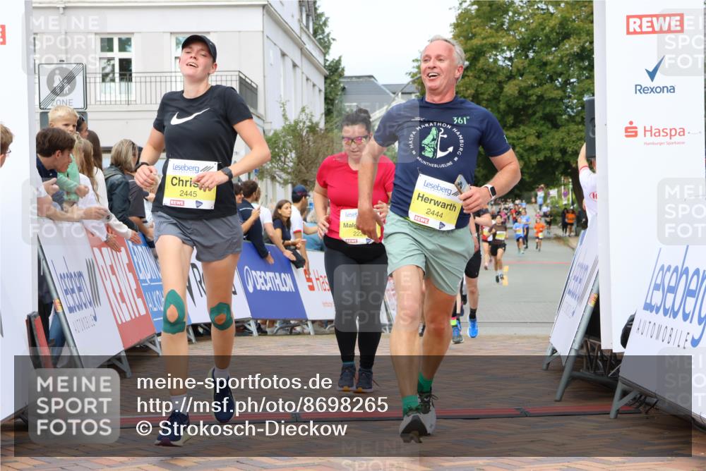 31.08.2025 - 21. Blankeneser Heldenlauf Strokosch-Dieckow http://msf.ph/oto/8698265 31.08.2025 10:30:15 Ziel 2445, 2444, 2616, 2253, 2226, 2588, 2731, 2543 meine-sportfotos.de
