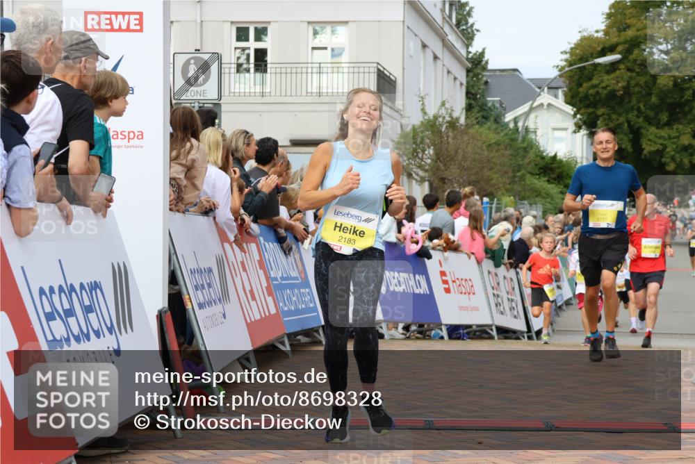31.08.2025 - 21. Blankeneser Heldenlauf Strokosch-Dieckow http://msf.ph/oto/8698328 31.08.2025 10:25:04 Ziel 2398, 2183, 2384, 2717, 2285, 2286, 2331 meine-sportfotos.de