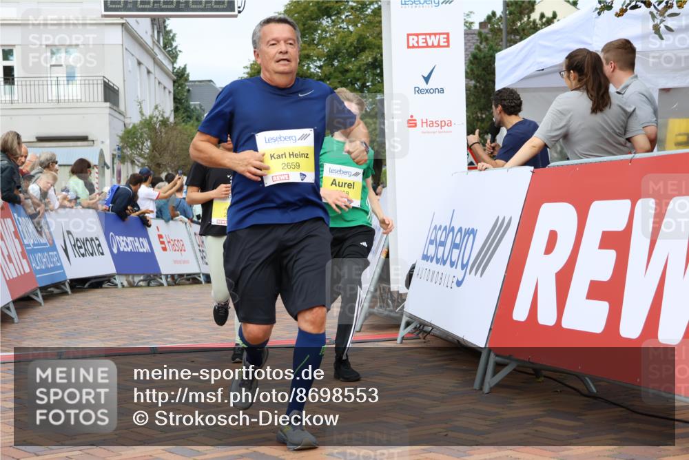 31.08.2025 - 21. Blankeneser Heldenlauf Strokosch-Dieckow http://msf.ph/oto/8698553 31.08.2025 10:28:03 Ziel 2112, 2068, 2067, 2741, 2343, 2659, 2261 meine-sportfotos.de
