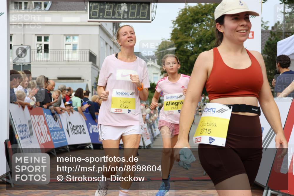 31.08.2025 - 21. Blankeneser Heldenlauf Strokosch-Dieckow http://msf.ph/oto/8698604 31.08.2025 10:27:28 Ziel 2715, 2463, 2725, 2533, 2709 meine-sportfotos.de