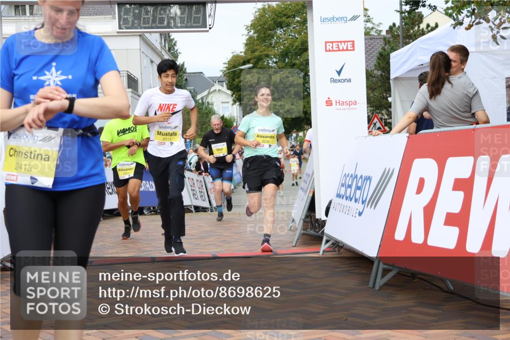 31.08.2025 - 21. Blankeneser Heldenlauf Strokosch-Dieckow http://msf.ph/oto/8698625 31.08.2025 10:27:16 Ziel 2111, 2150, 2236, 2205, 2517, 2204, 2413, 2559 meine-sportfotos.de