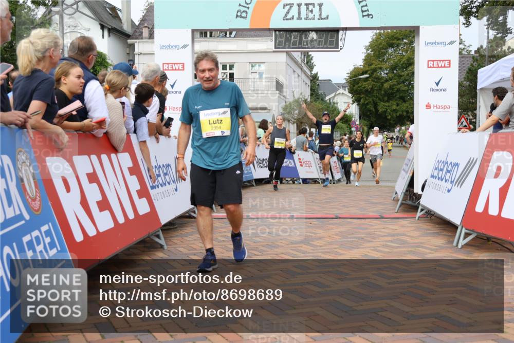 31.08.2025 - 21. Blankeneser Heldenlauf Strokosch-Dieckow http://msf.ph/oto/8698689 31.08.2025 10:26:43 Ziel 2022, 2706, 2057, 2013, 2648, 2007, 2607, 2646, 2487, 2354, 2296 meine-sportfotos.de