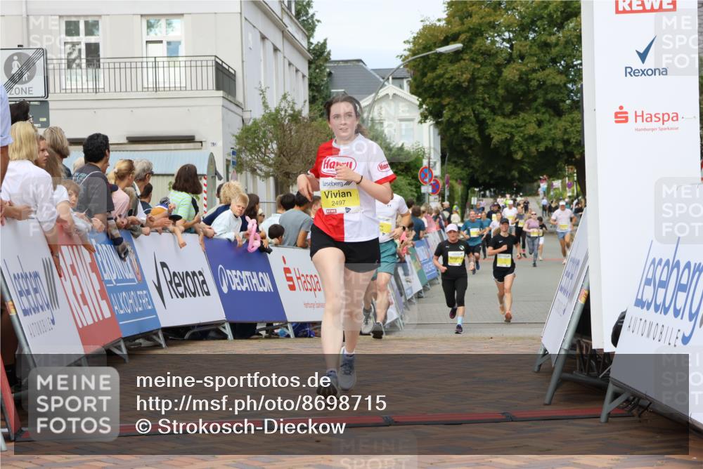 31.08.2025 - 21. Blankeneser Heldenlauf Strokosch-Dieckow http://msf.ph/oto/8698715 31.08.2025 10:26:30 Ziel 2254, 2497, 2688 meine-sportfotos.de