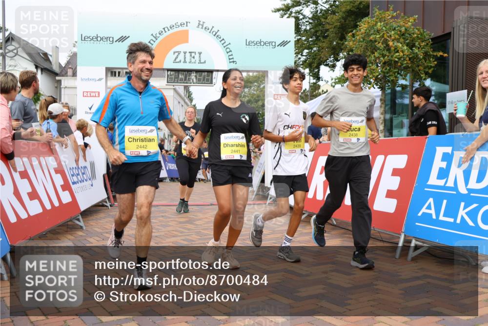 31.08.2025 - 21. Blankeneser Heldenlauf Strokosch-Dieckow http://msf.ph/oto/8700484 31.08.2025 10:34:48 Ziel 2524, 2244, 2021, 2214, 2215, 2655, 2298, 2488, 2438, 2439, 2349, 2441, 2442, 2350, 2048 meine-sportfotos.de