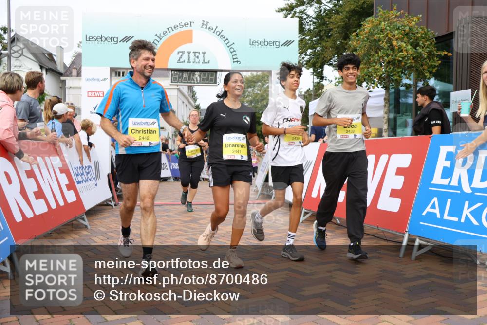 31.08.2025 - 21. Blankeneser Heldenlauf Strokosch-Dieckow http://msf.ph/oto/8700486 31.08.2025 10:34:48 Ziel 2524, 2244, 2021, 2214, 2215, 2655, 2298, 2488, 2438, 2439, 2349, 2441, 2442, 2350, 2048 meine-sportfotos.de