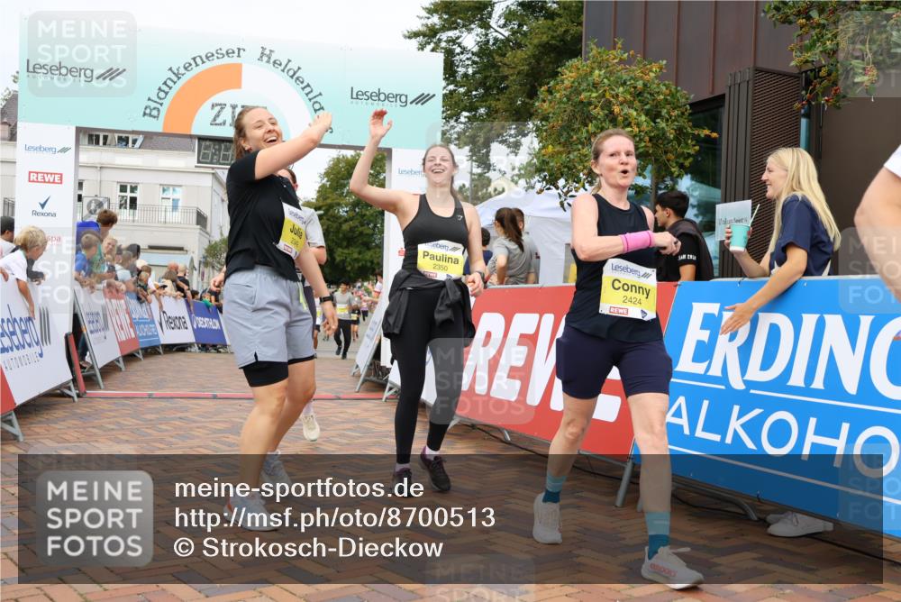 31.08.2025 - 21. Blankeneser Heldenlauf Strokosch-Dieckow http://msf.ph/oto/8700513 31.08.2025 10:34:42 Ziel 2110, 2244, 2021, 2424, 2668, 2669, 2667, 2298, 2438, 2439, 2349, 2441, 2442, 2350, 2090, 2083 meine-sportfotos.de