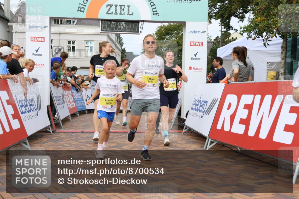 31.08.2025 - 21. Blankeneser Heldenlauf Strokosch-Dieckow http://msf.ph/oto/8700534 31.08.2025 10:34:40 Ziel 2110, 2244, 2021, 2424, 2668, 2669, 2667, 2298, 2349, 2350, 2090, 2083 meine-sportfotos.de