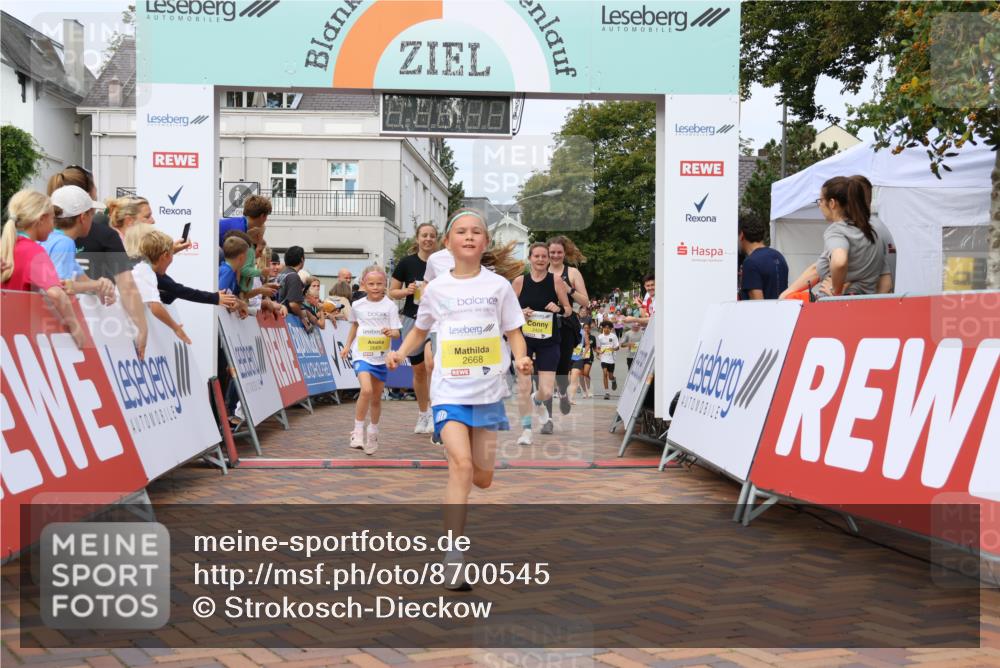 31.08.2025 - 21. Blankeneser Heldenlauf Strokosch-Dieckow http://msf.ph/oto/8700545 31.08.2025 10:34:39 Ziel 2110, 2021, 2424, 2668, 2669, 2667, 2298, 2349, 2350, 2090, 2083 meine-sportfotos.de