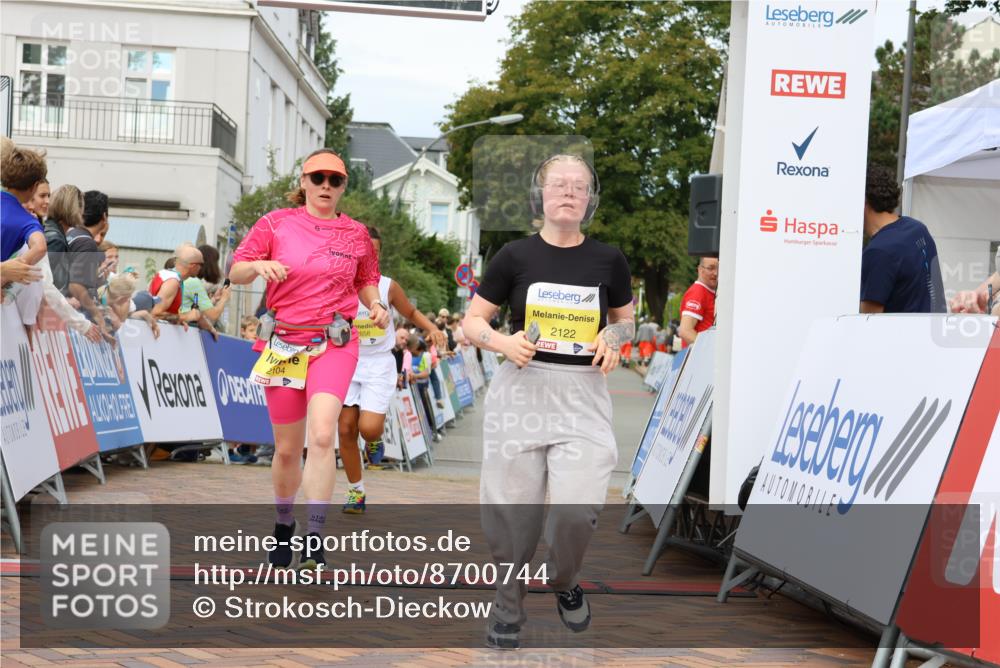 31.08.2025 - 21. Blankeneser Heldenlauf Strokosch-Dieckow http://msf.ph/oto/8700744 31.08.2025 10:33:03 Ziel 2104, 2129, 2130, 2128, 2122, 2337, 2695, 2694, 2464, 2658 meine-sportfotos.de