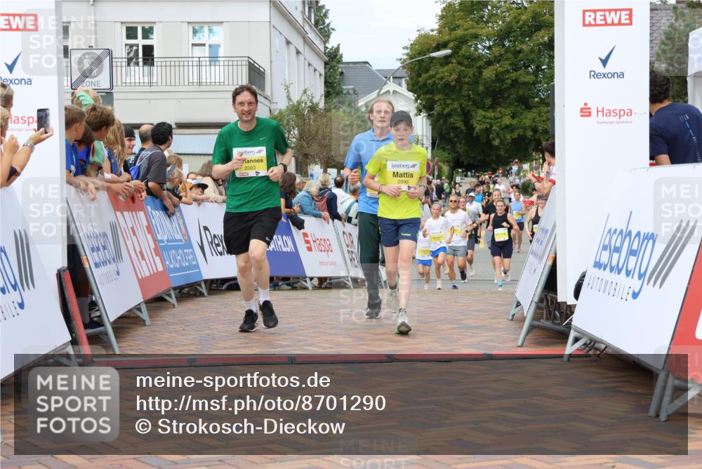31.08.2025 - 21. Blankeneser Heldenlauf Strokosch-Dieckow http://msf.ph/oto/8701290 31.08.2025 10:34:34 Ziel 2110, 2668, 2090, 2083 meine-sportfotos.de
