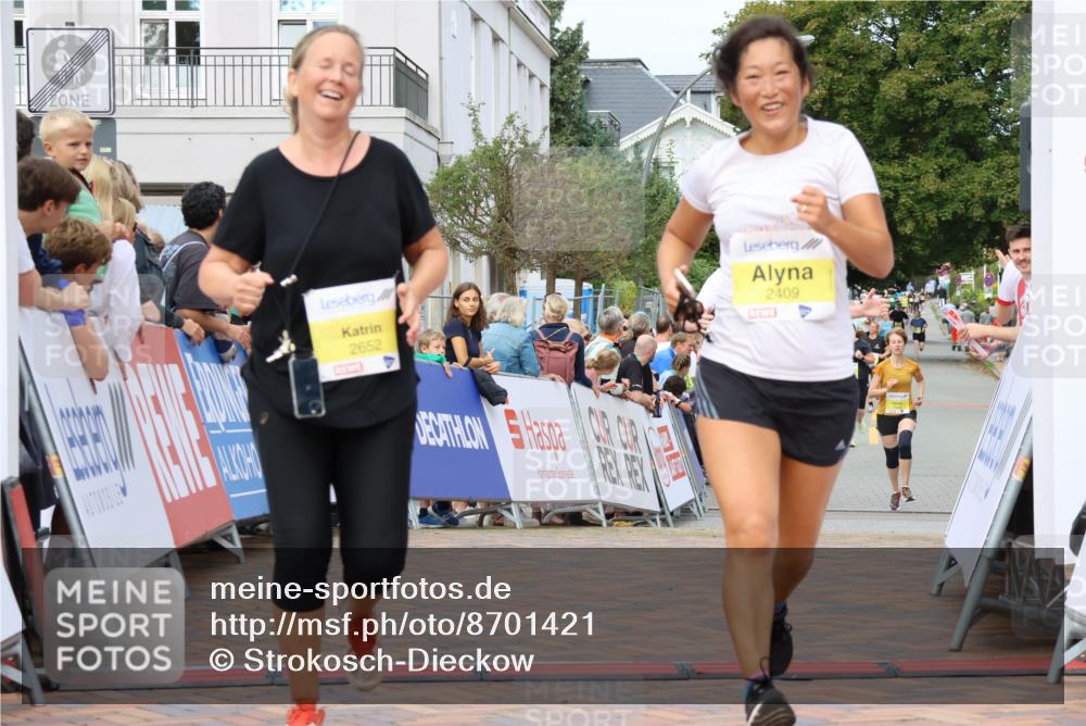 31.08.2025 - 21. Blankeneser Heldenlauf Strokosch-Dieckow http://msf.ph/oto/8701421 31.08.2025 10:33:37 Ziel 2652, 2409, 2044, 2640, 2639, 2542 meine-sportfotos.de