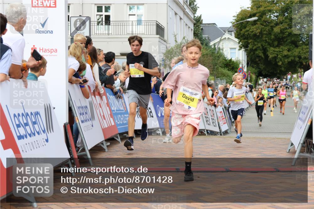 31.08.2025 - 21. Blankeneser Heldenlauf Strokosch-Dieckow http://msf.ph/oto/8701428 31.08.2025 10:28:53 Ziel 2060, 2346, 2718, 2719, 2143, 2387 meine-sportfotos.de