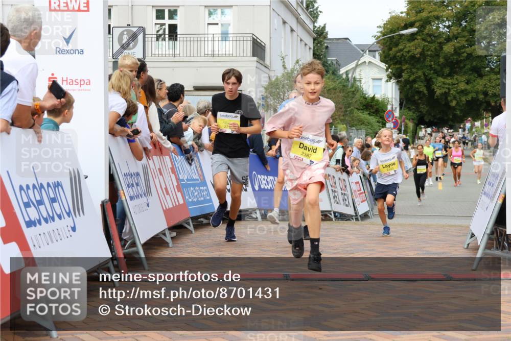 31.08.2025 - 21. Blankeneser Heldenlauf Strokosch-Dieckow http://msf.ph/oto/8701431 31.08.2025 10:28:52 Ziel 2060, 2346, 2718, 2719, 2143, 2387 meine-sportfotos.de