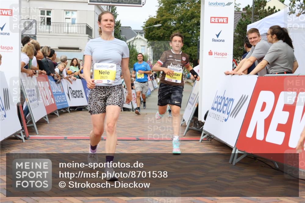 31.08.2025 - 21. Blankeneser Heldenlauf Strokosch-Dieckow http://msf.ph/oto/8701538 31.08.2025 10:28:20 Ziel 2140, 2133, 2625, 2431, 2088, 2052, 2531 meine-sportfotos.de