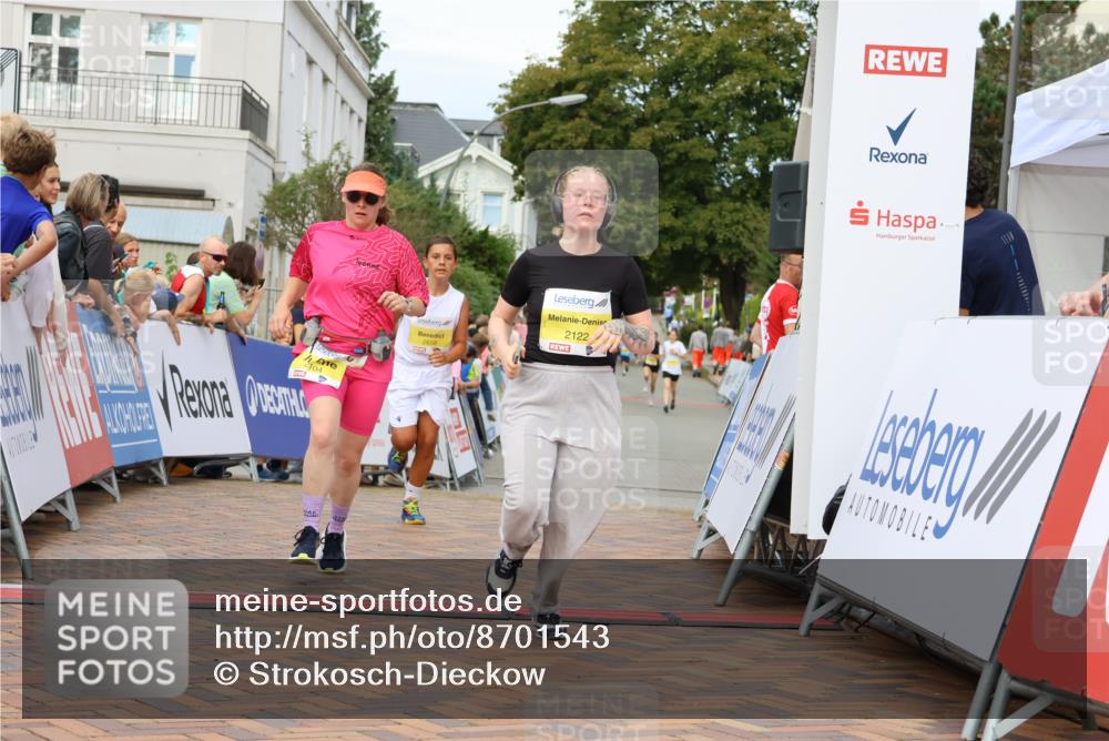 31.08.2025 - 21. Blankeneser Heldenlauf Strokosch-Dieckow http://msf.ph/oto/8701543 31.08.2025 10:33:03 Ziel 2104, 2129, 2130, 2128, 2122, 2337, 2695, 2694, 2464, 2658 meine-sportfotos.de