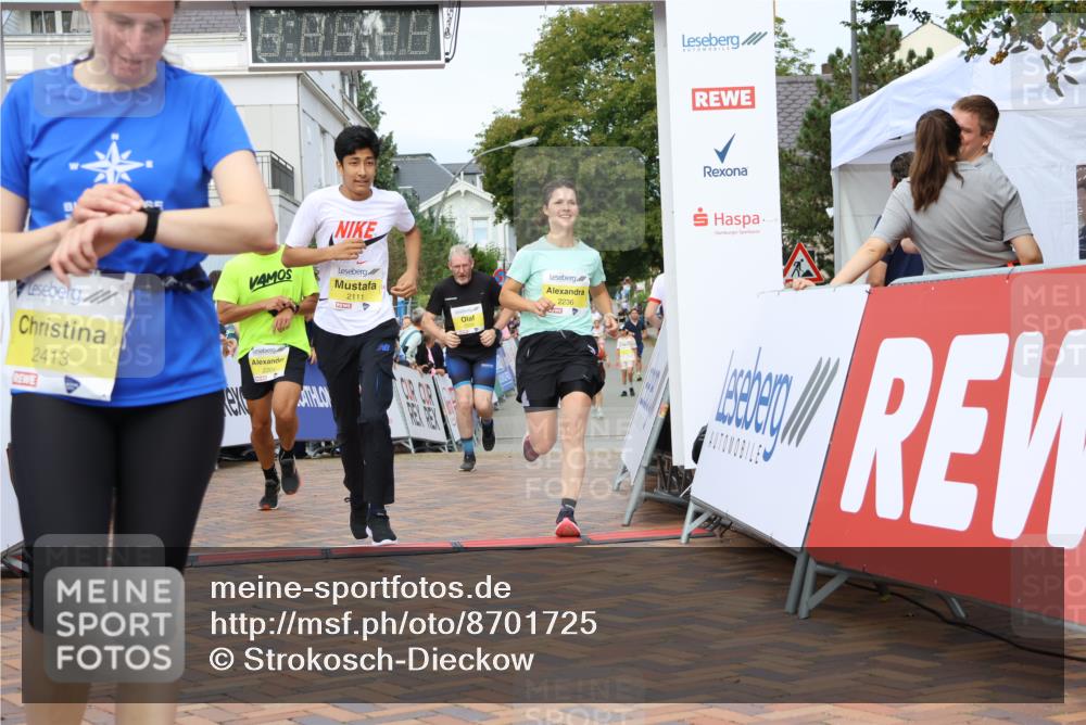 31.08.2025 - 21. Blankeneser Heldenlauf Strokosch-Dieckow http://msf.ph/oto/8701725 31.08.2025 10:27:16 Ziel 2111, 2150, 2236, 2205, 2517, 2204, 2413, 2559 meine-sportfotos.de