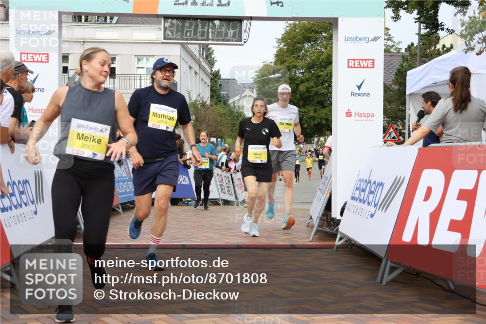 31.08.2025 - 21. Blankeneser Heldenlauf Strokosch-Dieckow http://msf.ph/oto/8701808 31.08.2025 10:26:46 Ziel 2022, 2057, 2013, 2749, 2648, 2607, 2646, 2487, 2354, 2296, 2478 meine-sportfotos.de