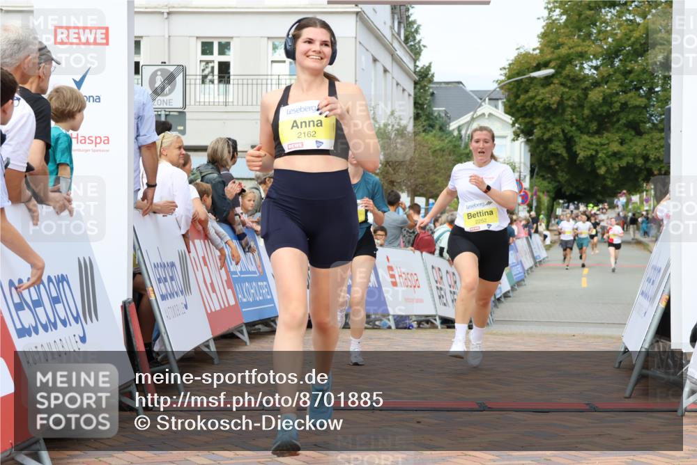 31.08.2025 - 21. Blankeneser Heldenlauf Strokosch-Dieckow http://msf.ph/oto/8701885 31.08.2025 10:26:19 Ziel 2162, 2046, 2252, 2564, 2467 meine-sportfotos.de