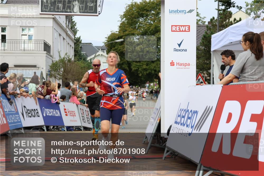 31.08.2025 - 21. Blankeneser Heldenlauf Strokosch-Dieckow http://msf.ph/oto/8701908 31.08.2025 10:26:13 Ziel 2736, 2777, 2046, 2671, 2564, 2447 meine-sportfotos.de