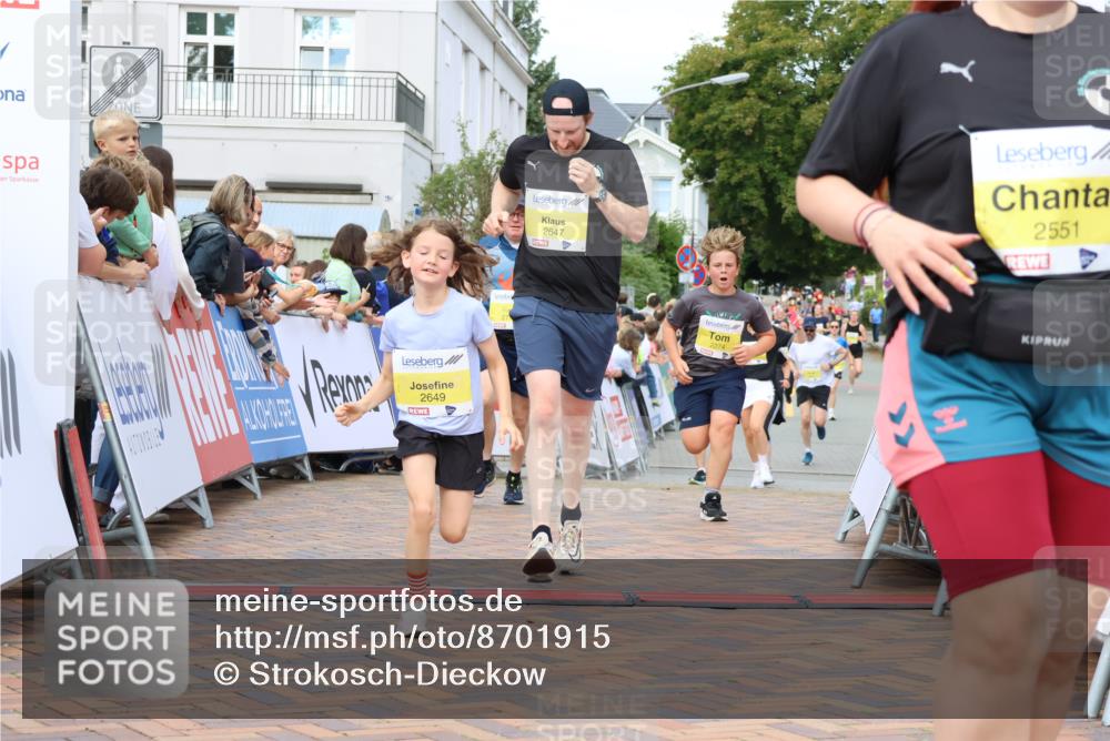 31.08.2025 - 21. Blankeneser Heldenlauf Strokosch-Dieckow http://msf.ph/oto/8701915 31.08.2025 10:31:22 Ziel 2551, 2776, 2307, 2097, 2649, 2647, 2399, 2103, 2274 meine-sportfotos.de