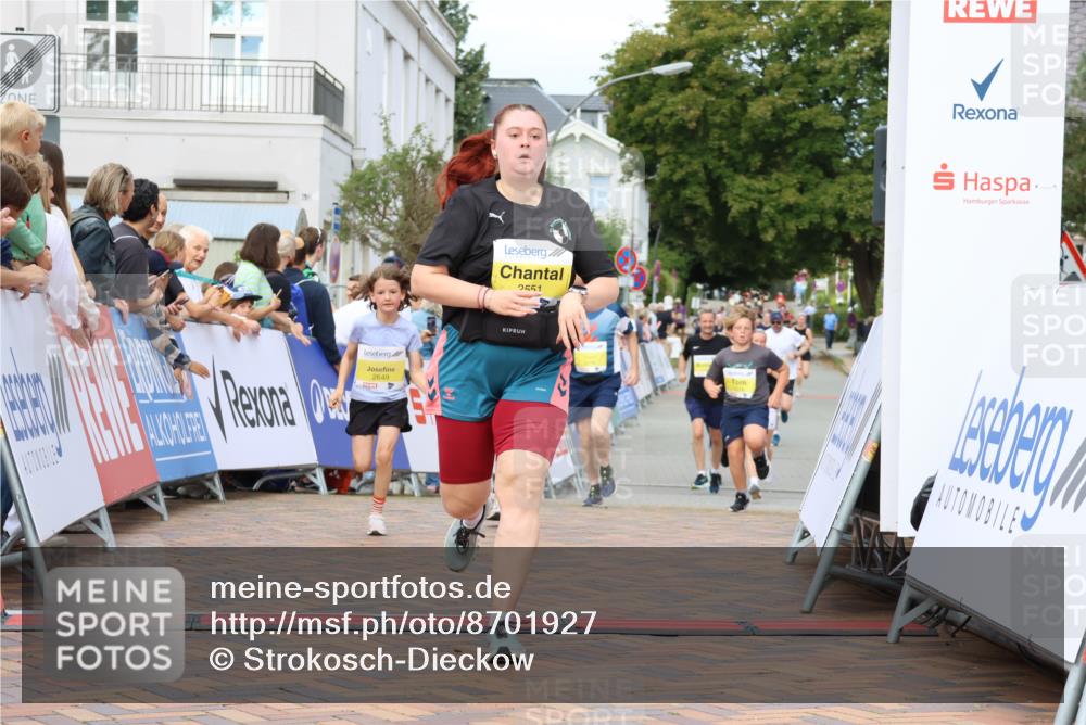 31.08.2025 - 21. Blankeneser Heldenlauf Strokosch-Dieckow http://msf.ph/oto/8701927 31.08.2025 10:31:20 Ziel 2551, 2776, 2307, 2649, 2647, 2399, 2103, 2274 meine-sportfotos.de