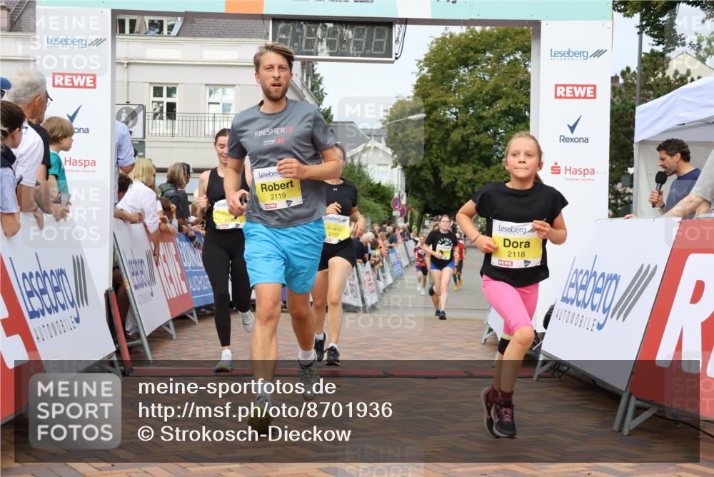 31.08.2025 - 21. Blankeneser Heldenlauf Strokosch-Dieckow http://msf.ph/oto/8701936 31.08.2025 10:26:05 Ziel 2736, 2777, 2342, 2671, 2193, 2447, 2119, 2118 meine-sportfotos.de