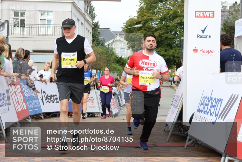 31.08.2025 - 21. Blankeneser Heldenlauf Strokosch-Dieckow http://msf.ph/oto/8704135 31.08.2025 10:31:57 Ziel 2222, 2567, 2077, 2407, 2462, 2734, 2735, 2105, 2278, 2228, 2501 meine-sportfotos.de