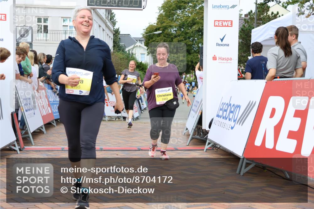 31.08.2025 - 21. Blankeneser Heldenlauf Strokosch-Dieckow http://msf.ph/oto/8704172 31.08.2025 10:31:41 Ziel 2190, 2092, 2079, 2340, 2155, 2443 meine-sportfotos.de