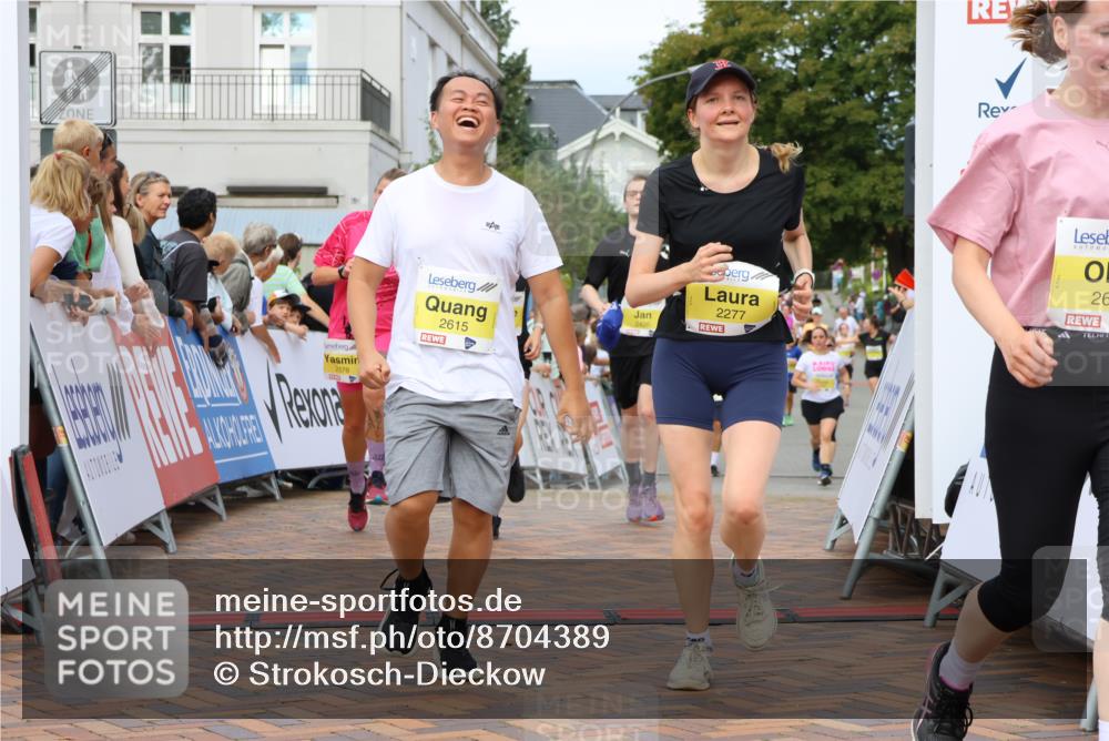 31.08.2025 - 21. Blankeneser Heldenlauf Strokosch-Dieckow http://msf.ph/oto/8704389 31.08.2025 10:29:37 Ziel 2491, 2578, 2614, 2615, 2426, 2684, 2538, 2558, 2277 meine-sportfotos.de