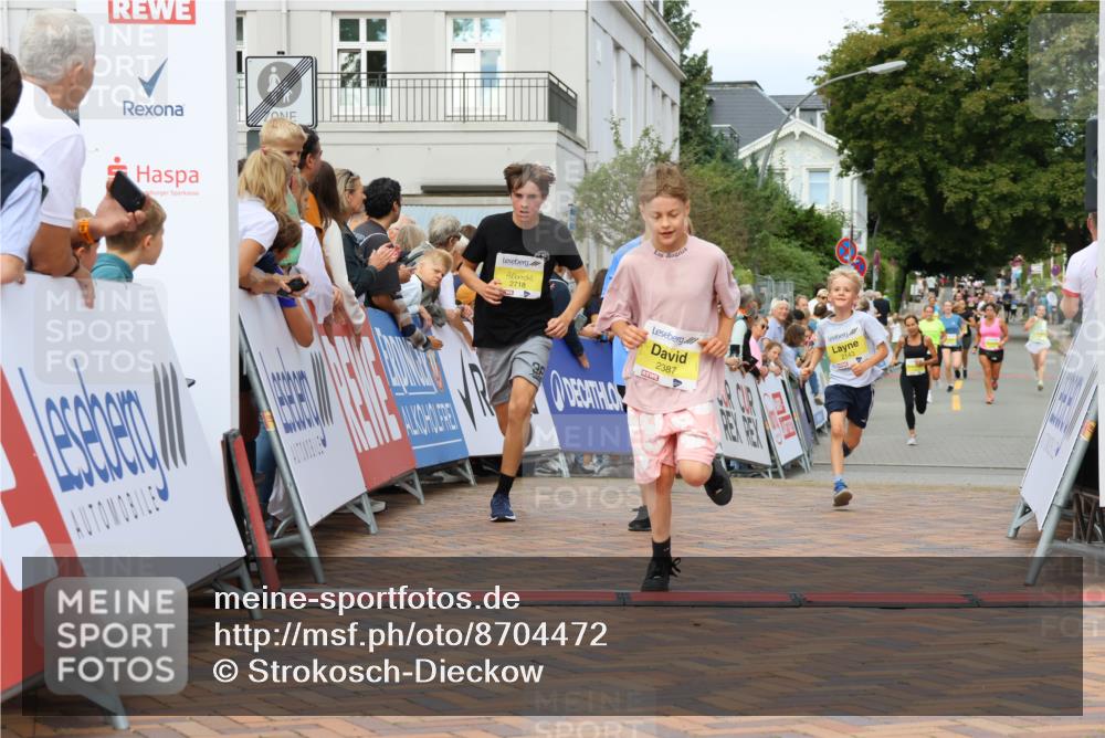 31.08.2025 - 21. Blankeneser Heldenlauf Strokosch-Dieckow http://msf.ph/oto/8704472 31.08.2025 10:28:52 Ziel 2060, 2346, 2718, 2719, 2143, 2387 meine-sportfotos.de