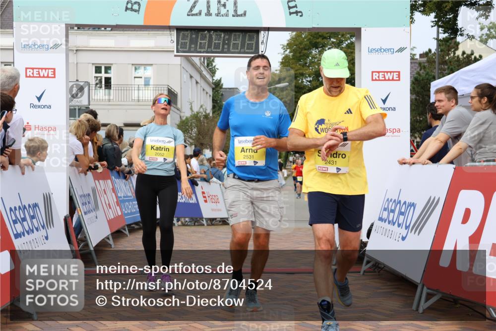 31.08.2025 - 21. Blankeneser Heldenlauf Strokosch-Dieckow http://msf.ph/oto/8704524 31.08.2025 10:28:24 Ziel 2249, 2625, 2431, 2088, 2052, 2531 meine-sportfotos.de
