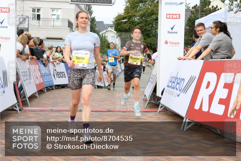 31.08.2025 - 21. Blankeneser Heldenlauf Strokosch-Dieckow http://msf.ph/oto/8704535 31.08.2025 10:28:20 Ziel 2140, 2133, 2625, 2431, 2088, 2052, 2531 meine-sportfotos.de