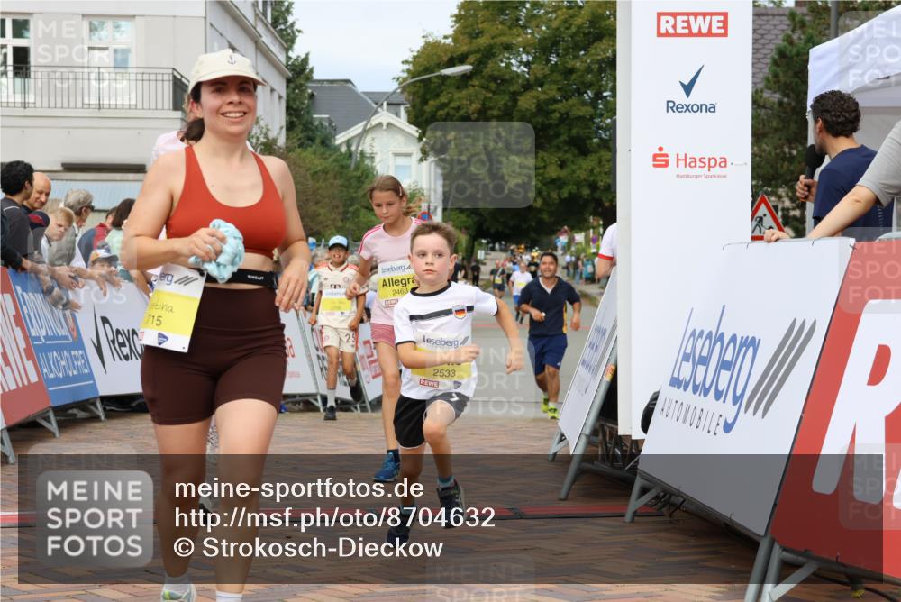 31.08.2025 - 21. Blankeneser Heldenlauf Strokosch-Dieckow http://msf.ph/oto/8704632 31.08.2025 10:27:26 Ziel 2715, 2463, 2559, 2725, 2533, 2709 meine-sportfotos.de