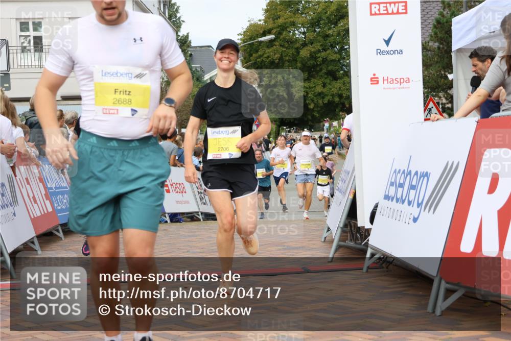 31.08.2025 - 21. Blankeneser Heldenlauf Strokosch-Dieckow http://msf.ph/oto/8704717 31.08.2025 10:26:36 Ziel 2706, 2254, 2497, 2648, 2688, 2007, 2487, 2296 meine-sportfotos.de