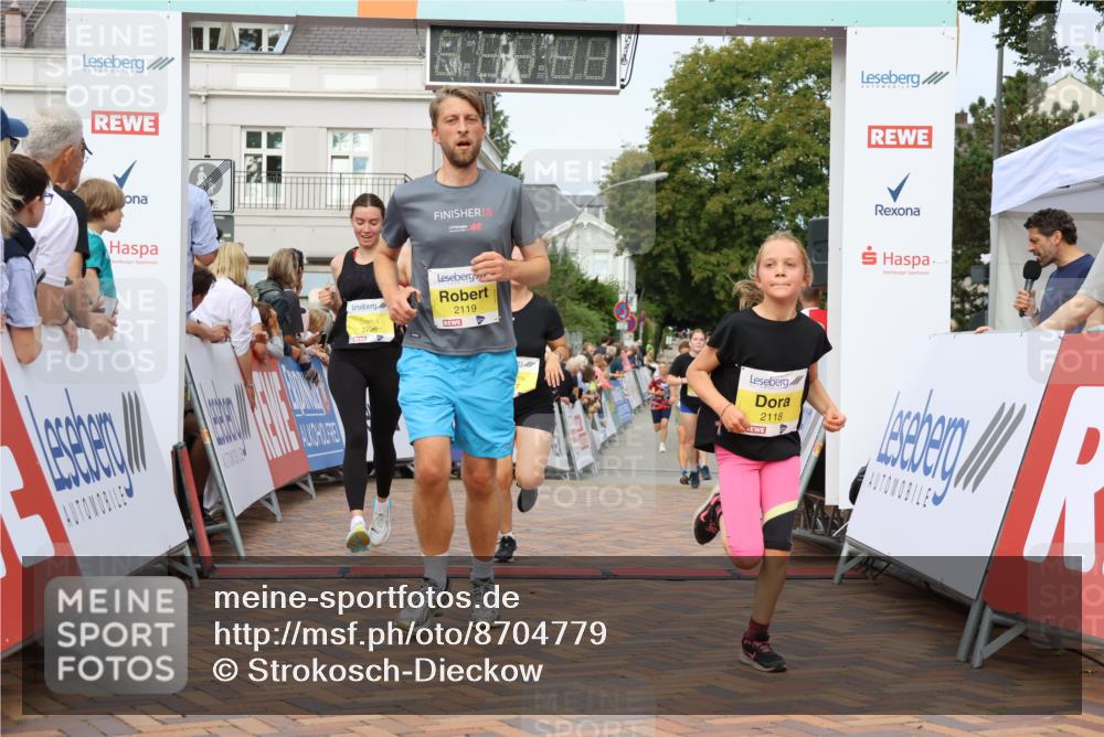 31.08.2025 - 21. Blankeneser Heldenlauf Strokosch-Dieckow http://msf.ph/oto/8704779 31.08.2025 10:26:05 Ziel 2736, 2777, 2342, 2671, 2193, 2447, 2119, 2118 meine-sportfotos.de